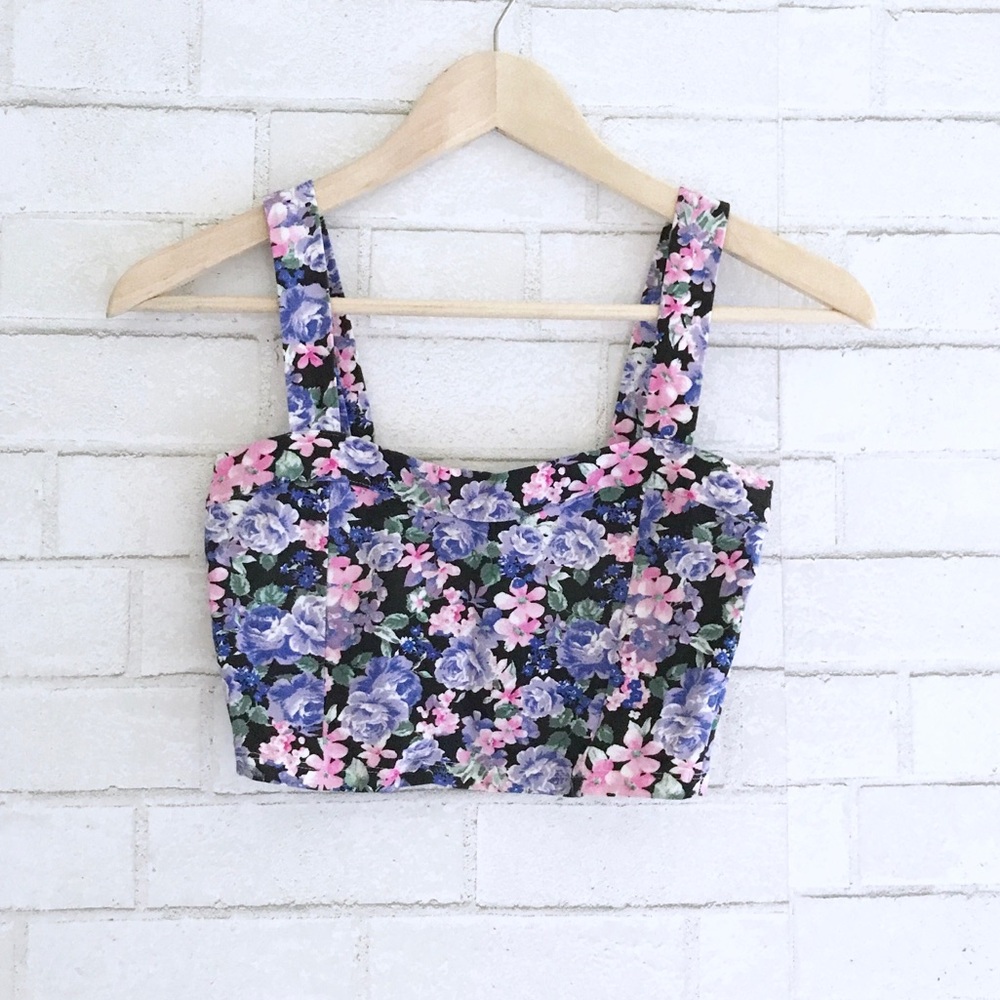 Floral Crop Top - size M